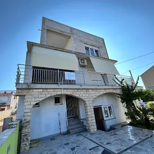 apartmani-lamani.hotelinzadar.com/