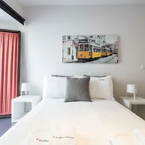 feels-like-home-studio-alfama.hotels-lisbon-portugal.com/